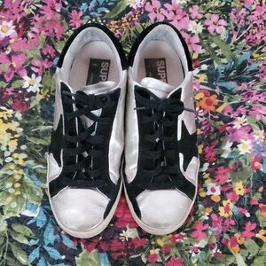 silver & black golden goose size 37 euc